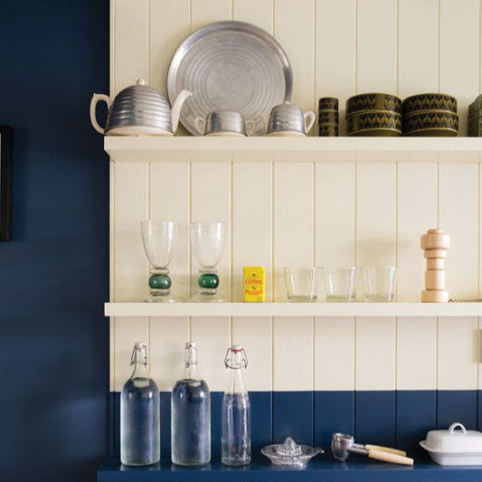 Intérieur peint avec Farrow & Ball Wimborne White, blanc lumineux et chaleureux