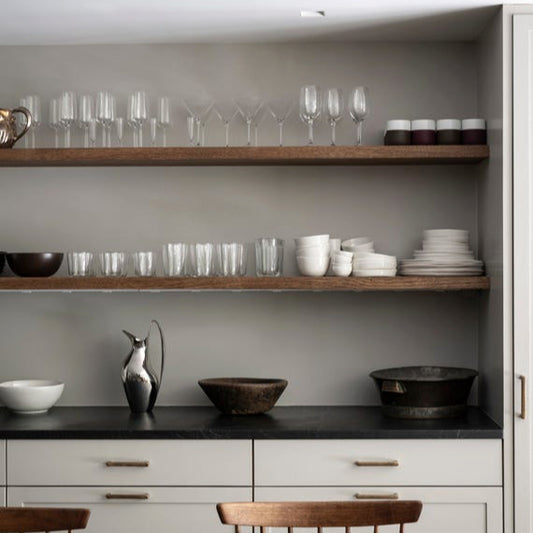 Intérieur peint avec Farrow & Ball Purbeck Stone, gris neutre doux