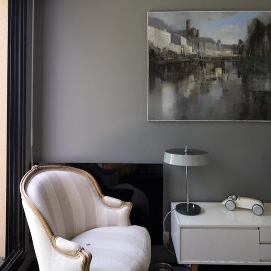 Intérieur peint avec Farrow & Ball Mole's Breath, gris profond et chaleureux
