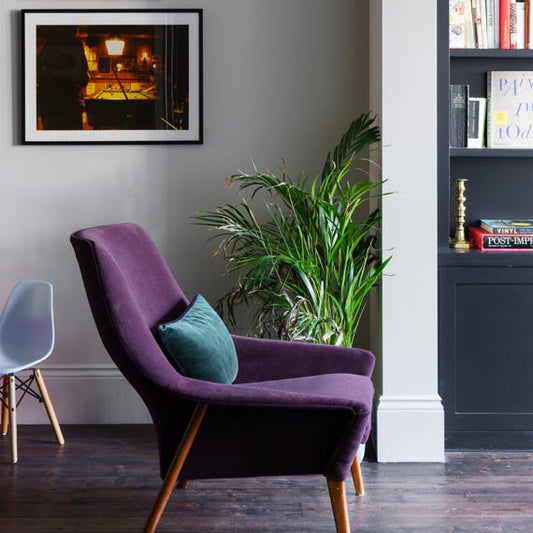 Intérieur peint avec Farrow & Ball Dimpse, gris doux contemporain