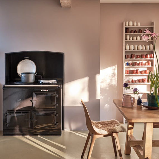 Intérieur peint avec Farrow & Ball Peignoir, rose grisé doux