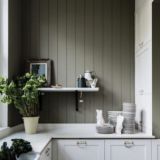 Intérieur peint avec Farrow & Ball Treron, gris vert profond