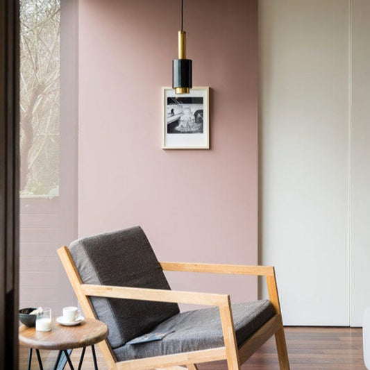 Intérieur peint avec Farrow & Ball Sulking Room Pink, rose poudré chic