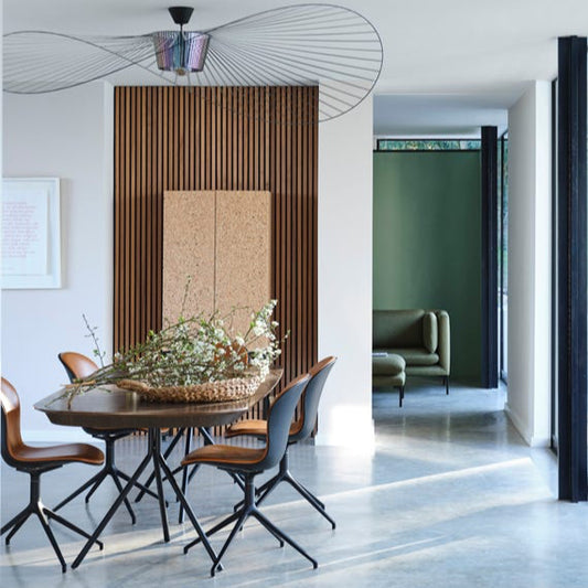 Intérieur peint avec Farrow & Ball Stirabout, beige doux et naturel