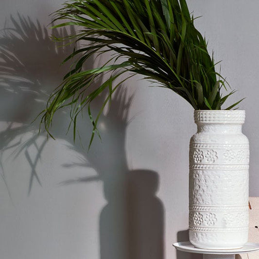 Intérieur peint avec Farrow & Ball Stoke, gris neutre clair et puissant