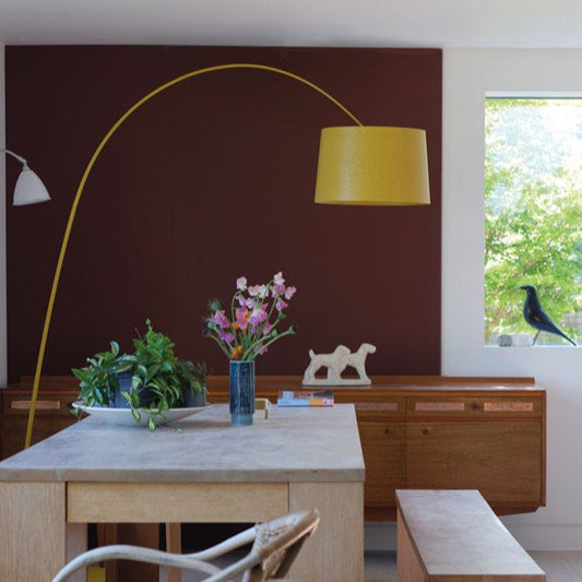 Intérieur peint avec Farrow & Ball Deep Reddish Brown, brun rouge chaleureux