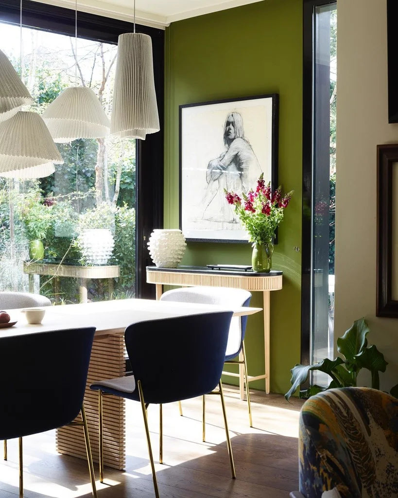 Salle à manger avec mur Bancha No.298 Farrow & Ball atmosphère rassurante