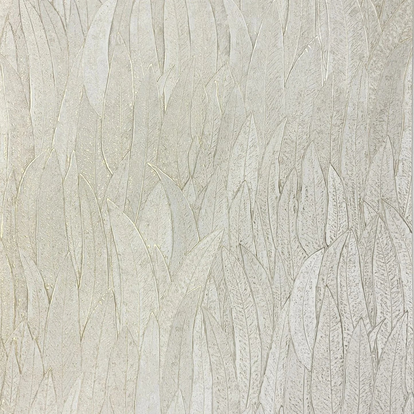 Papier peint Cinerea Casamance, feuillage doré en relief