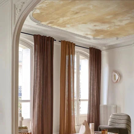 Mise en scène panoramique Heure dorée Casamance, décor lumineux et apaisant, blanc dorée