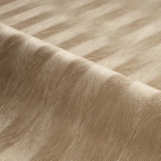 Zoom, papier peint Keramos Casamance, effet argile sculptée et reflets dorés