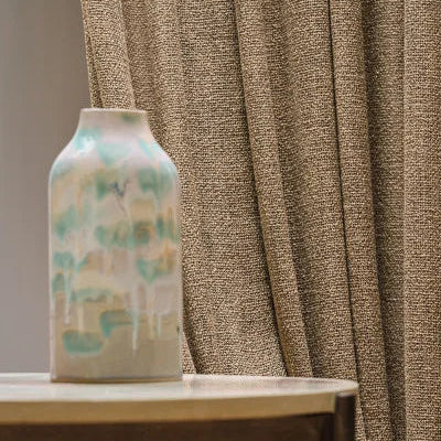 Tissu Nivalis Casamance, fleurs stylisées brodées en velours