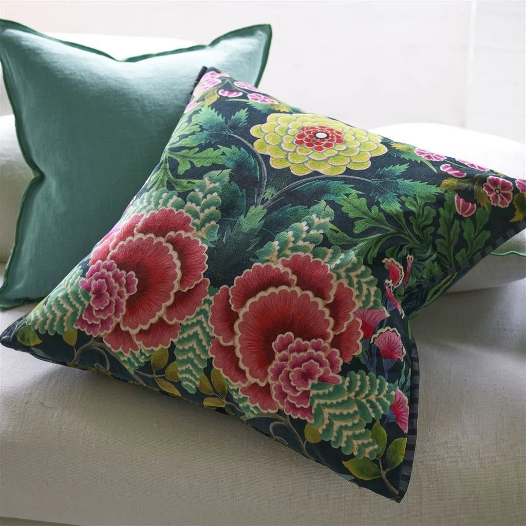 coussin-brocart-decoratif-designers-guild-ccdg1467.jpg
