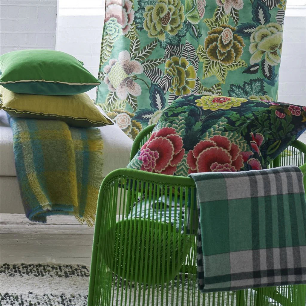 coussin-brocart-decoratif-designers-guild-ccdg1467.jpg
