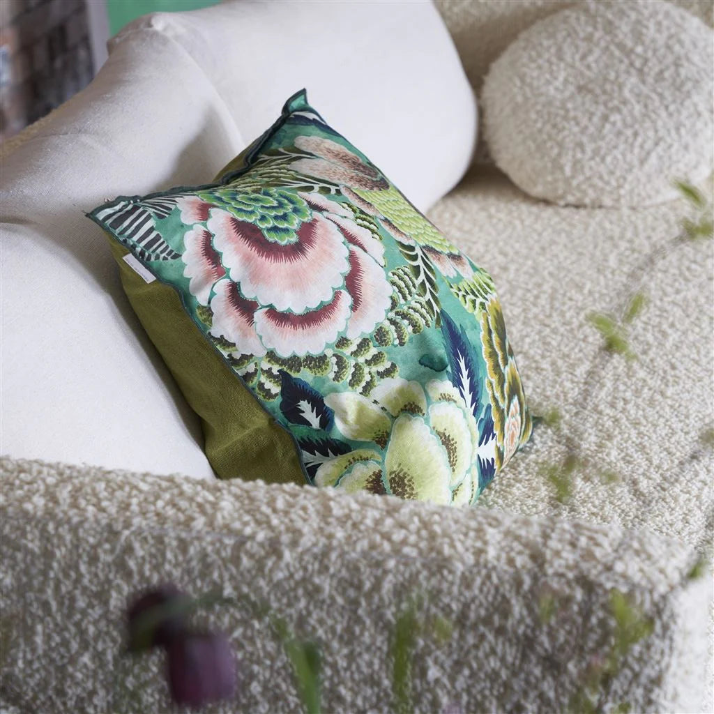 coussin-rose-des-dames-designers-guild-rose.jpg
