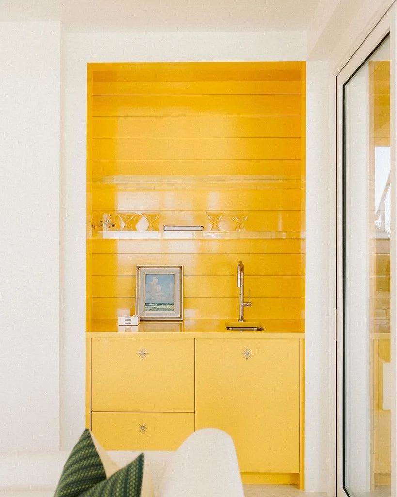 Cuisine moderne avec murs jaunes Babouche No.223 Farrow & Ball