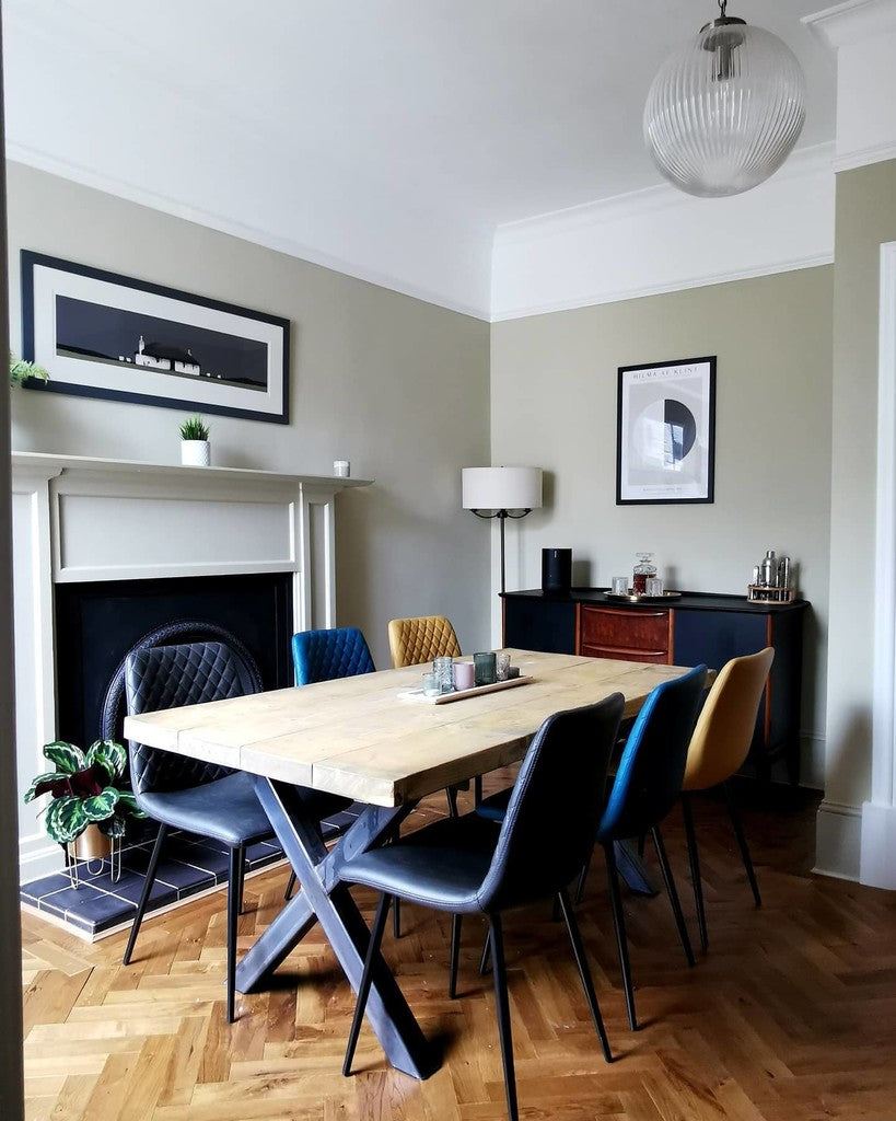 Séjour peint en Bone No.15 Farrow & Ball ambiance lumineuse