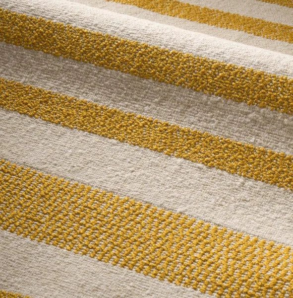 Zoom sur la texture effet chiné du tissu Cahiers de Colette