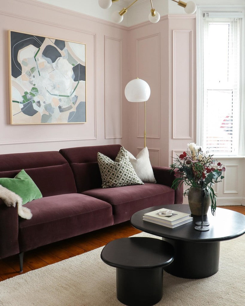 Salon lumineux peint en Calamine Farrow & Ball rose poudré