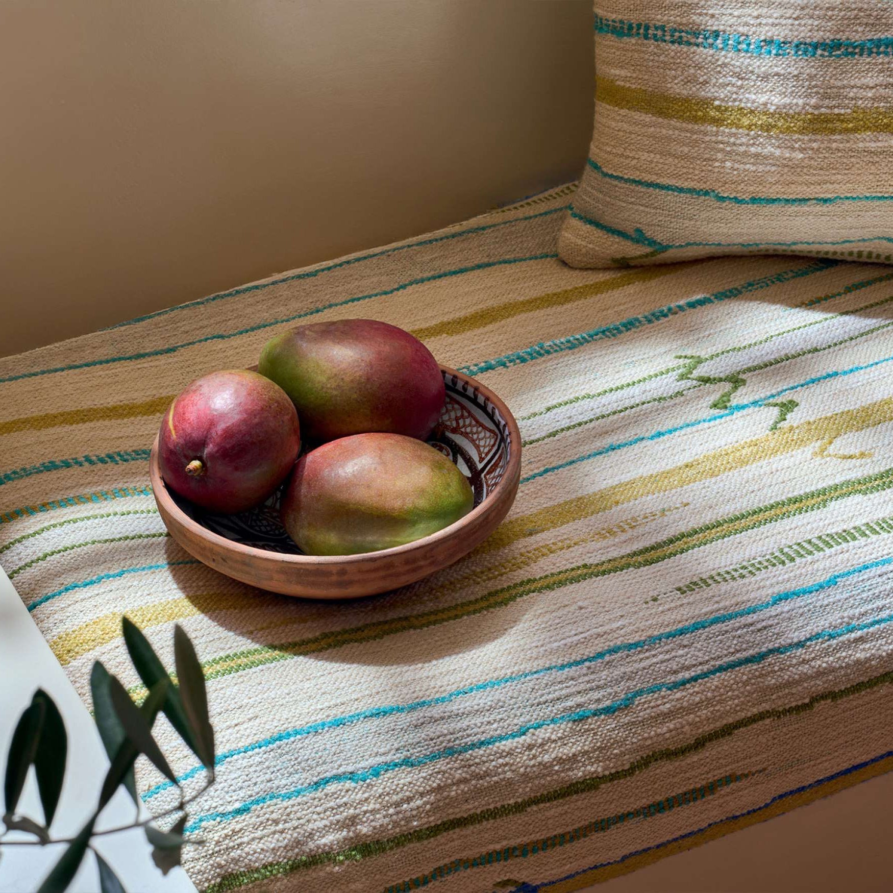 Tissu CHIRAZ Elitis jacquard aux rayures ethniques vintage en laine, lin et coton