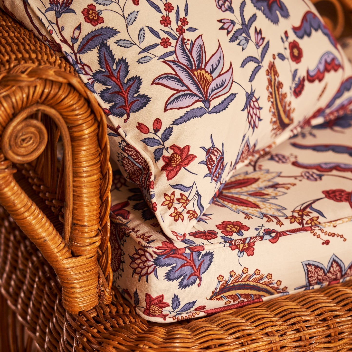 Zoom sur la texture du tissu ÉGLANTINE indienne Quenin