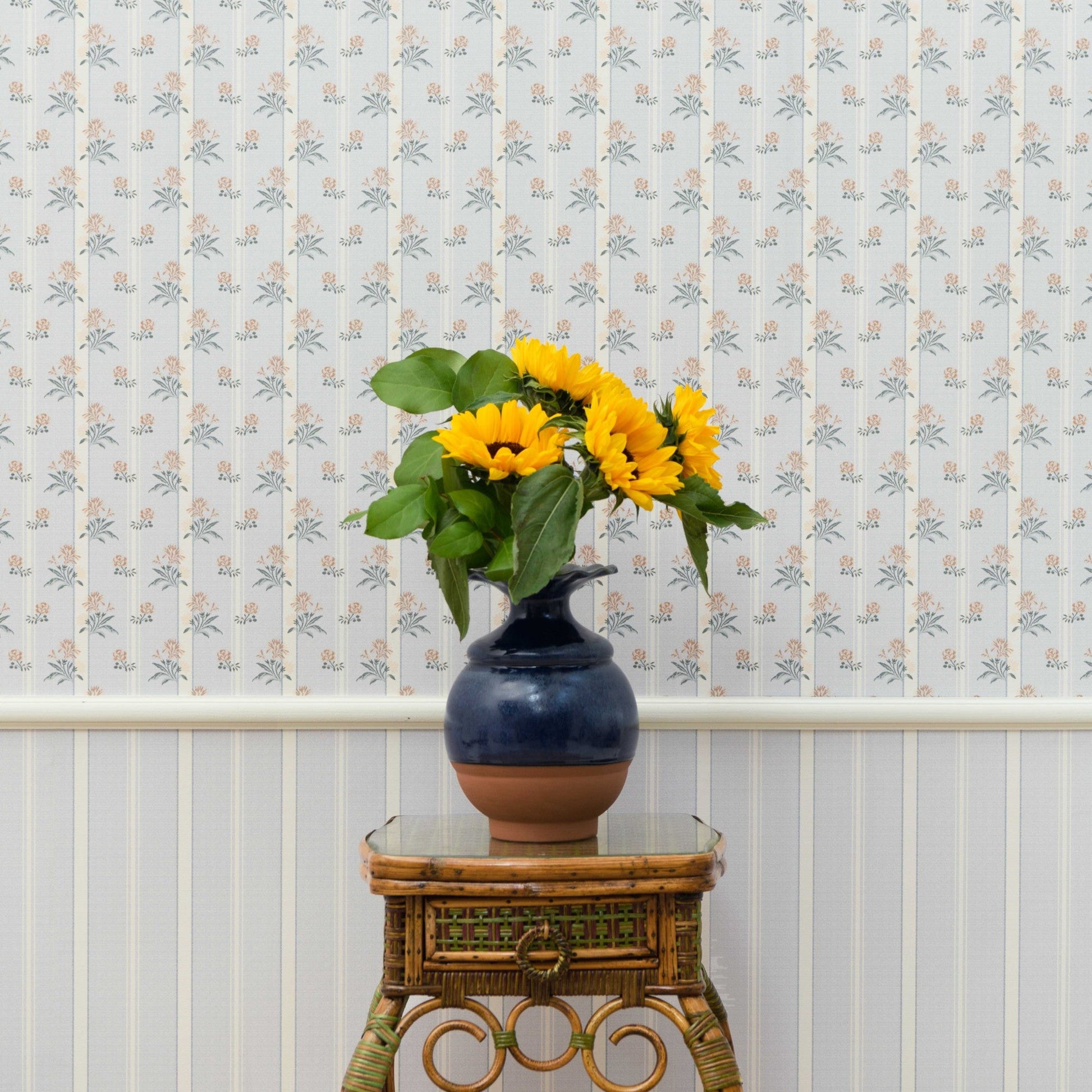 Papier peint MADEMOISELLE rayure ottoman floral Quenin