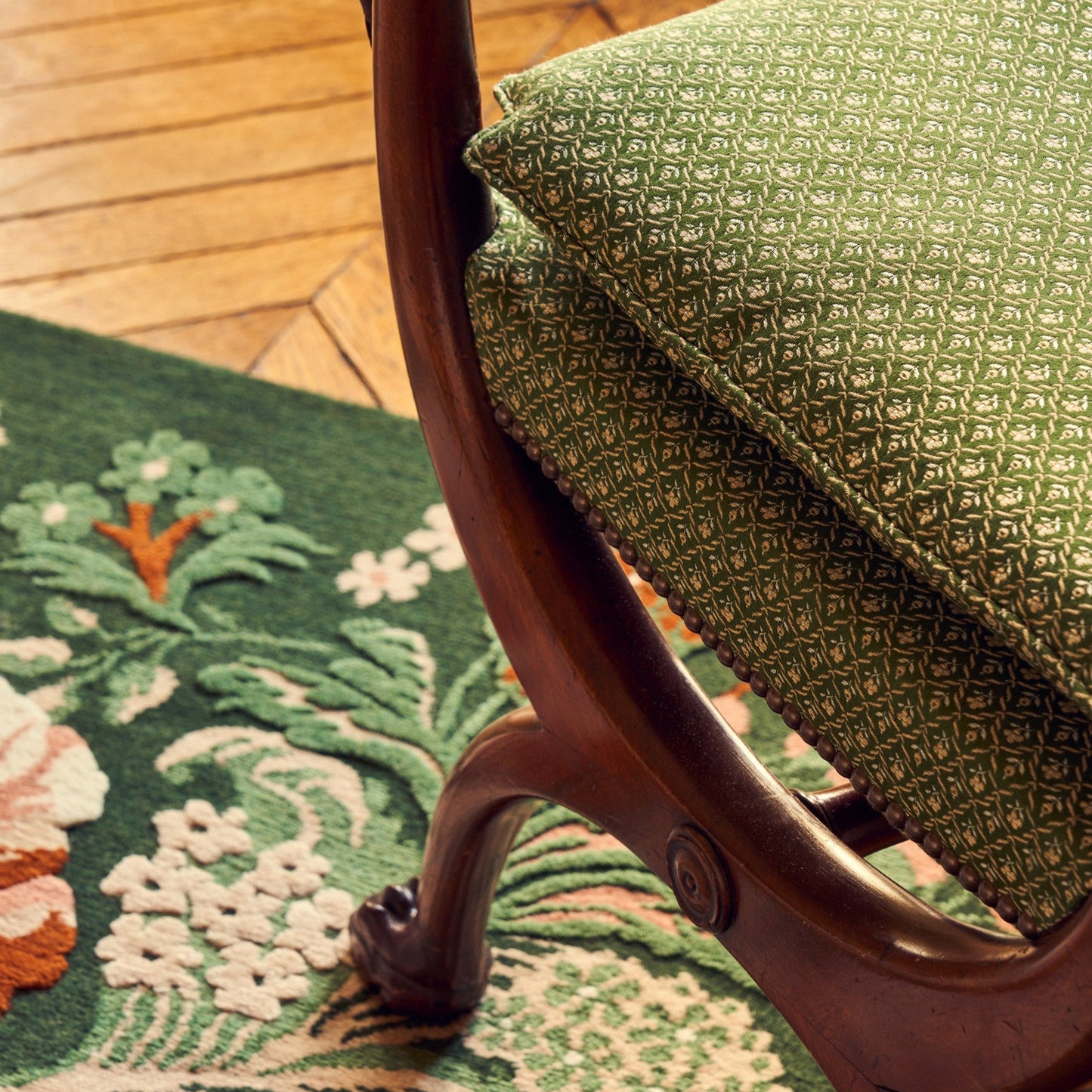 Tissu MYOSOTIS jacquard fleuri issu de l'archive Quenin