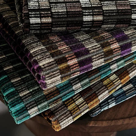 Zoom sur le tissu Wilton – velours épinglé en polyester à l’aspect velouté