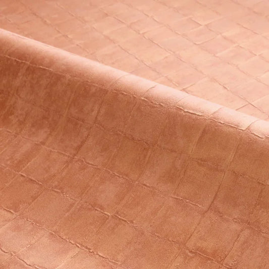 Zoom, papier peint Faenza Casamance, effet zellige aux nuances nacrées
